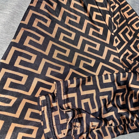 Brown & Black Long Sleeve Design - Picture 2 of 2